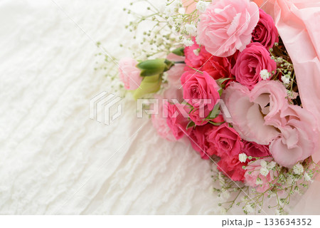 薔薇とトルコキキョウの花束 薔薇とトルコキキョウの花束 133634352