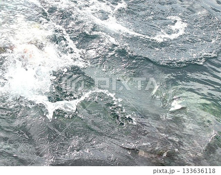 時を刻む潮の流れ　潮流･岩礁 133636118