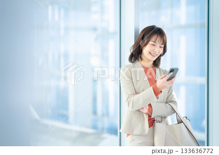 女性 女性 133636772