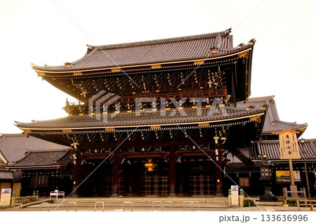 京都府 東本願寺・御影堂門(重要文化財) 京都市 下京区 常葉町 2022年2月 京都府 東本願寺・御影堂門(重要文化財) 京都市 下京区 常葉町 2022年2月 133636996