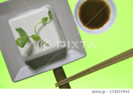冷や奴を俯瞰 133637642