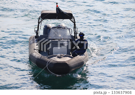 展示訓練前　海上保安部ゴムボート　PM54-M2 133637908