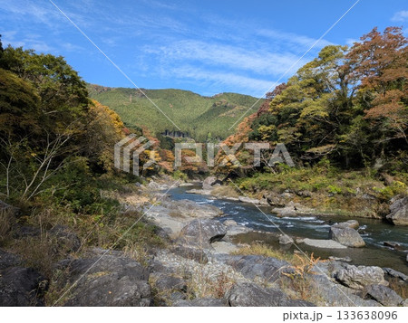 御岳渓流(名水百選)の秋 御岳渓流(名水百選)の秋 133638096