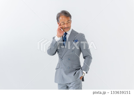 ビジネスマン　ポートレート　おしゃれ  133639151