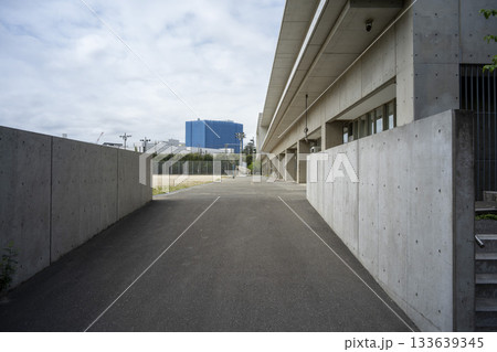 東京都北区立十条富士見中学校東門 133639345