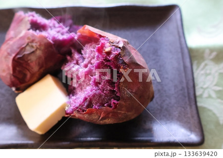 紫芋のおいしい焼き芋 紫芋のおいしい焼き芋 133639420