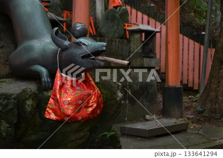 お稲荷様の手水 お稲荷様の手水 133641294