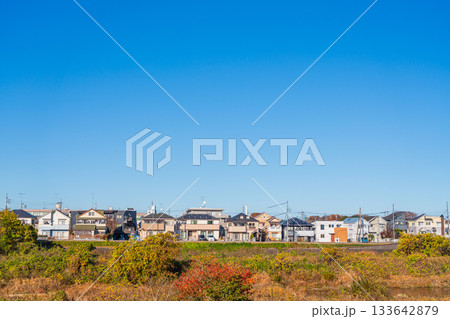 秋色の住宅街 133642879