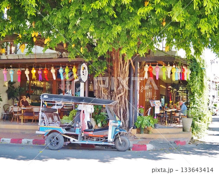 トゥクトゥク 133643414