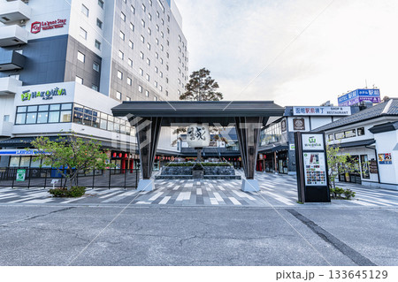 北海道函館市　函館駅前横丁の灯りと複合施設のハコビバ(HAKOVIVA) 133645129