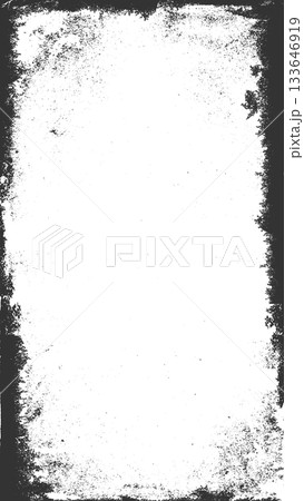 激しい傷とノイズのある黒いグランジテクスチャの背景素材 133646919