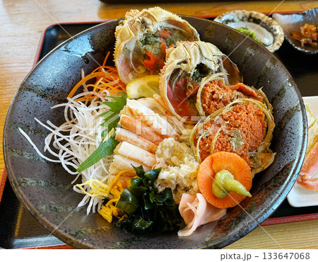 蟹料理 新鮮で美味しいズワイガニ(松葉ガニの雌「親ガニ」) 日本 133647068