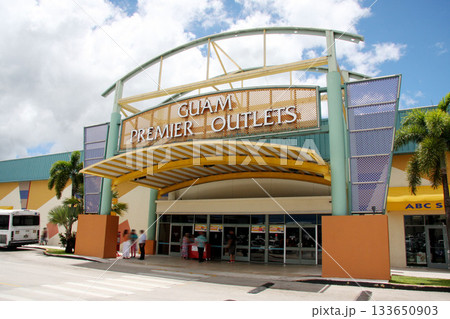 グアムプレミアアウトレット 133650903