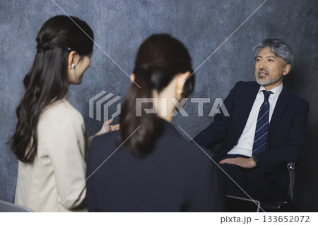 社長と秘書 社長と秘書 133652072