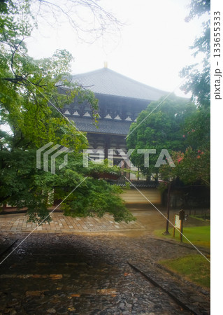 東大寺大仏殿（雨上がり） 133655333