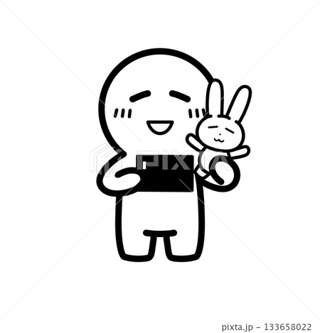 ぬいぐるみと一緒に写真を撮る人物のイラスト ぬいぐるみと一緒に写真を撮る人物のイラスト 133658022