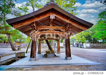 出雲大社　手水舎の景観 133668218