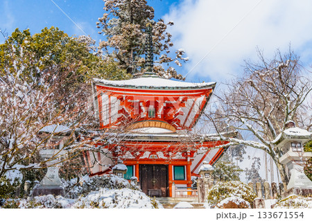 京都 冬の鞍馬寺　多宝塔 133671554