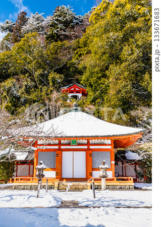 京都 冬の鞍馬寺　光明神殿 133671683