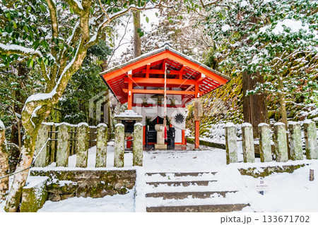 京都 冬の鞍馬寺 巽の弁財天 京都 冬の鞍馬寺 巽の弁財天 133671702