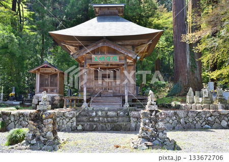浄蓮寺　稲荷堂　東秩父村 133672706