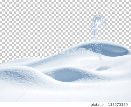 一幅描繪寧靜冬日氛圍的畫面，飄落的雪花漂浮在白色背景上。 133673329