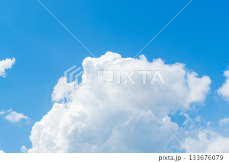晩夏の空 午後の澄んだ青空と雲34 晩夏の空 午後の澄んだ青空と雲34 133676079