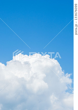 晩夏の空 午後の澄んだ青空と雲54 晩夏の空 午後の澄んだ青空と雲54 133676099
