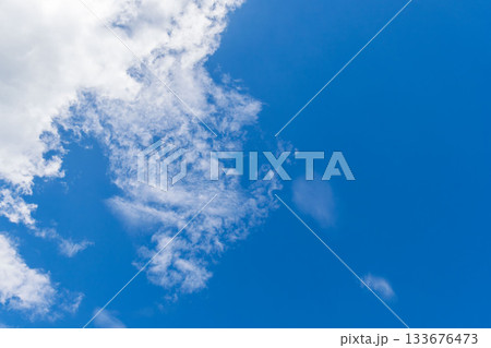 晩夏の空　午後の澄んだ青空と雲28 133676473