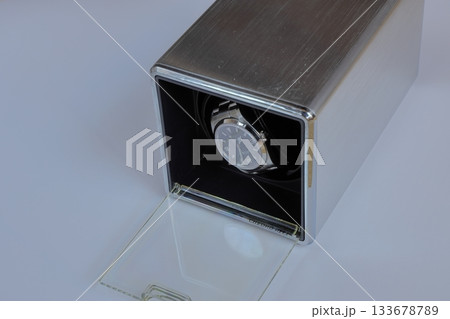 自動巻き上げ機　ワインディングマシン 133678789