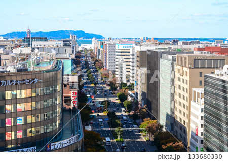 博多駅から見る市街地と周辺の街並み 博多駅から見る市街地と周辺の街並み 133680330