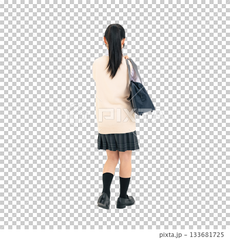 制服を着た女子学生の後ろ姿　手作業で精密に切り抜いた背景透過全身写真PNG 133681725