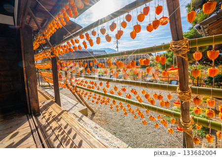 山梨県甲州市の特産品・枯露柿　干し柿 133682004