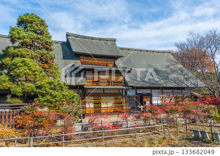 旧高野家住宅「甘草屋敷」  山梨県甲州市の特産品・枯露柿　干し柿 133682049