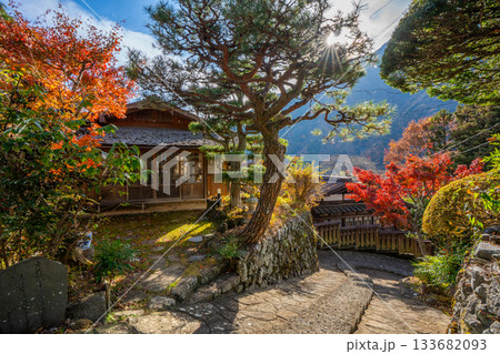 赤沢宿　紅葉　山梨県　早川町 133682093