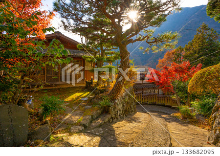 赤沢宿　紅葉　山梨県　早川町 133682095
