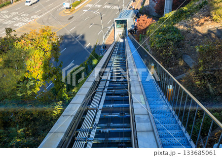 無料で乗れる路面エレベーター　南山オルミ 133685061