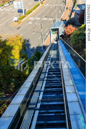 無料で乗れる路面エレベーター 南山オルミ 無料で乗れる路面エレベーター 南山オルミ 133685062