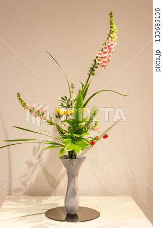 Japanese traditional ikebana flower decoration. Japanese art of flower arrangement Japanese traditional ikebana flower decoration. Japanese art of flower arrangement 133685136