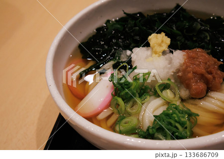 羽田空港で食べる美味しい冷やしうどん 133686709