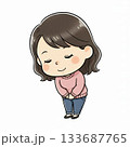おじぎをする女性キャラクターのイラスト（丁寧なお辞儀・謝罪・挨拶） 133687765