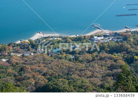 日本の香川県高松市屋島のとても美しい秋の風景 133688439