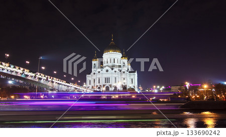 Majestic orthodox Cathedral of Christ Saviour and bridge at dusk on bank of Moscow river. Timelapse hyperlapse, Russia Majestic orthodox Cathedral of Christ Saviour and bridge at dusk on bank of Moscow river. Timelapse hyperlapse, Russia 133690242