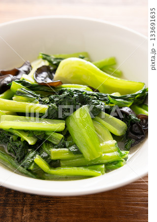 おいしい中華料理、青梗菜と木耳の炒め物 おいしい中華料理、青梗菜と木耳の炒め物 133691635