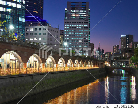 神田川の夕景 ～ 万世橋より　 都市景観（2025年11月） 133692136