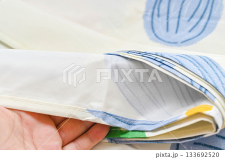 柄ものの防水シーツの裏側 133692520
