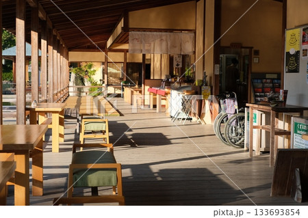 黄昏三景園休憩所の景色 133693854