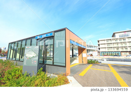 愛知県名古屋市、名城公園駅の風景 133694559