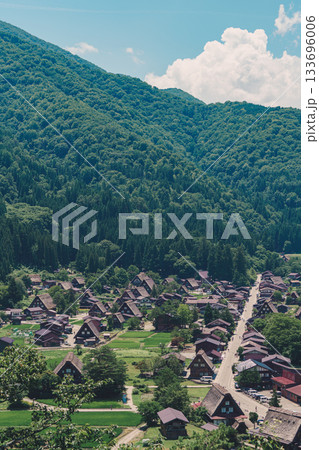 白川郷　合掌造り集落　日本の原風景 133696006