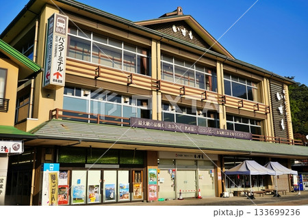 出雲大社隣接の観光センターいずもの風景 133699236